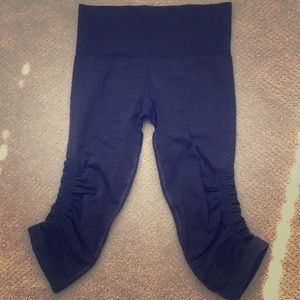 Lululemon Cropped Scrunch Leggings